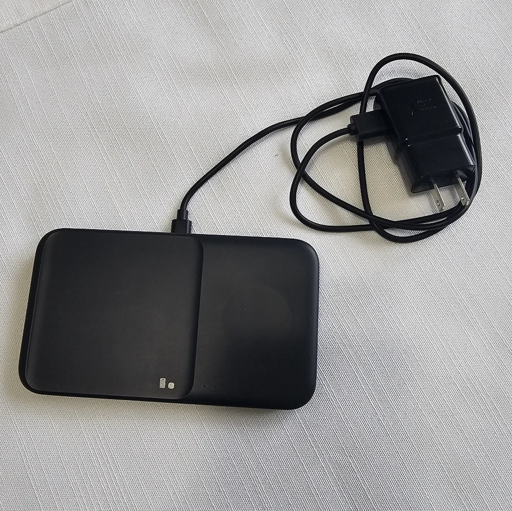 SAMSUNG GALAXY ACTIVE 2 WATCH AND DUO PAD FAST CHARGER